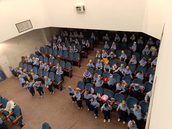 برگزاری جشن روز دانش آموز در مدرسه مهر و ماه آشخانه  