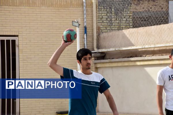  شبی به یادماندنی برای دانش آموزان دبیرستان شهید دکتر رمضانخانی یزد