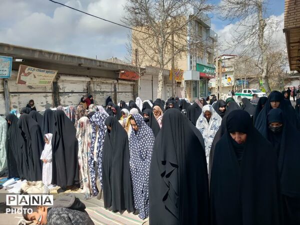 تصاویری از مردم خستگی ناپذیر شهرستان کوهدشت در راهپیمایی روز قدس و نماز جمعه تاریخی