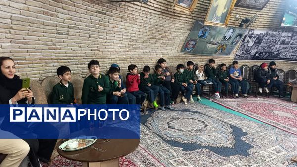 دهه فجر با طعم پهلوانی؛ دانش‌آموزان یزدی ورزش باستانی را تجربه کردند