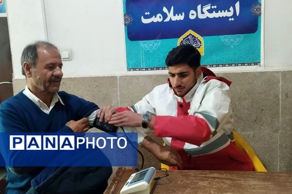 رونمایی از  تابلو «سه‌رنگ عشق» تا خدمت‌رسانی بی‌وقفه به مردم