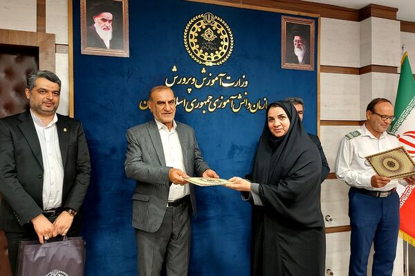 نشست فصلی و توان افزایی مأمورین و مسئولین سازمان دانش‌آموزی شهرستان‌های استان تهران 
