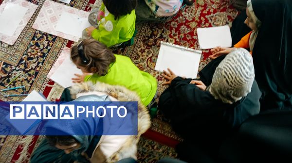 برپایی غرفه کودک در نمازجمعه شهرستان کاشمر 