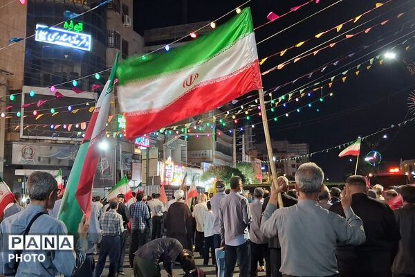 تجمع مردمی رباط کریم با اجرای سرود و سخنرانی