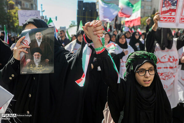  چهلمین روز شهادت رهبر شهید انقلاب اسلامی - تهران/2
