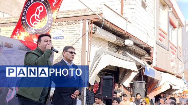 ملکان در پرتو هنر و معنویت؛ جشن میلاد امام رضا (ع) در بازار نوسازی شده