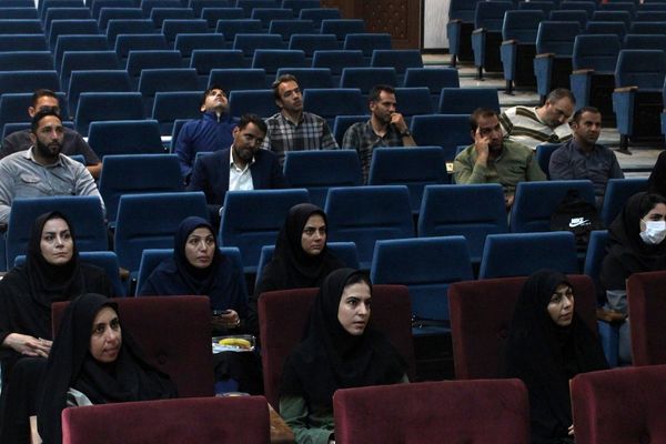 گردهمایی آموزگاران و دبیران درس تربیت بدنی منطقه کهریزک 