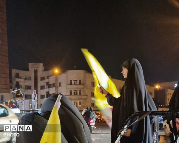 شهر در مسیر غدیر؛ موج شادی در مهمانی ۱۰ کیلومتری