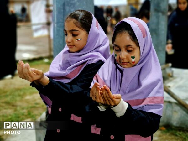 موج خروشان همبستگی در گلوگاه 