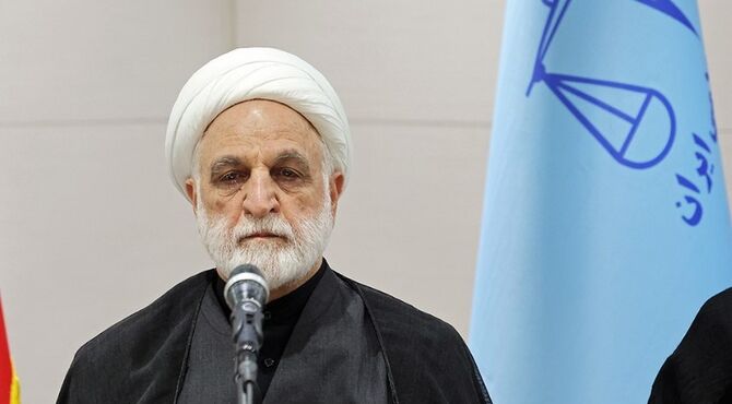 هتک حرمت شهروندان از سوی هر فرد و دستگاهی، مطلقاً ممنوع است/ اصل 25 قانون اساسی در هر شرایطی لازم‌الاجراست