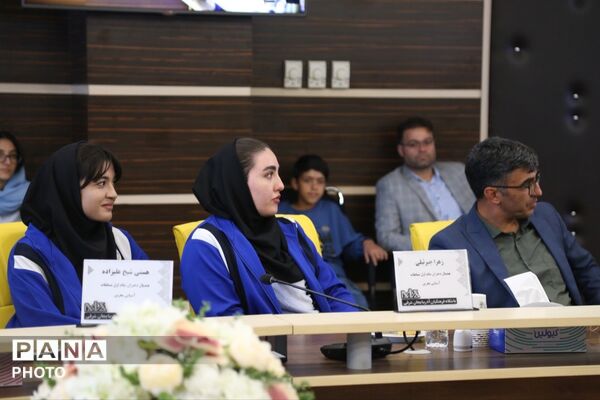 تجلیل از دانش‌آموزان ورزشکار و قهرمان آذربایجان شرقی