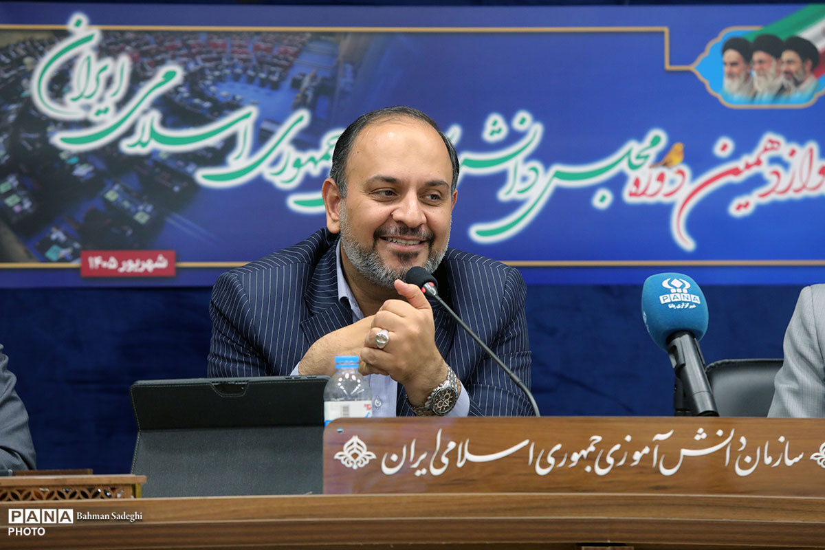 مهم&zwnj;ترین الزامات تربیتی و فردی نوجوانان و جوانان برپایه &laquo;سلامت و رشد&raquo;، &laquo;آشنایی با واقعیت&zwnj;ها&raquo; و &laquo;نقش&zwnj;ها و مسئولیت&zwnj;ها&raquo;