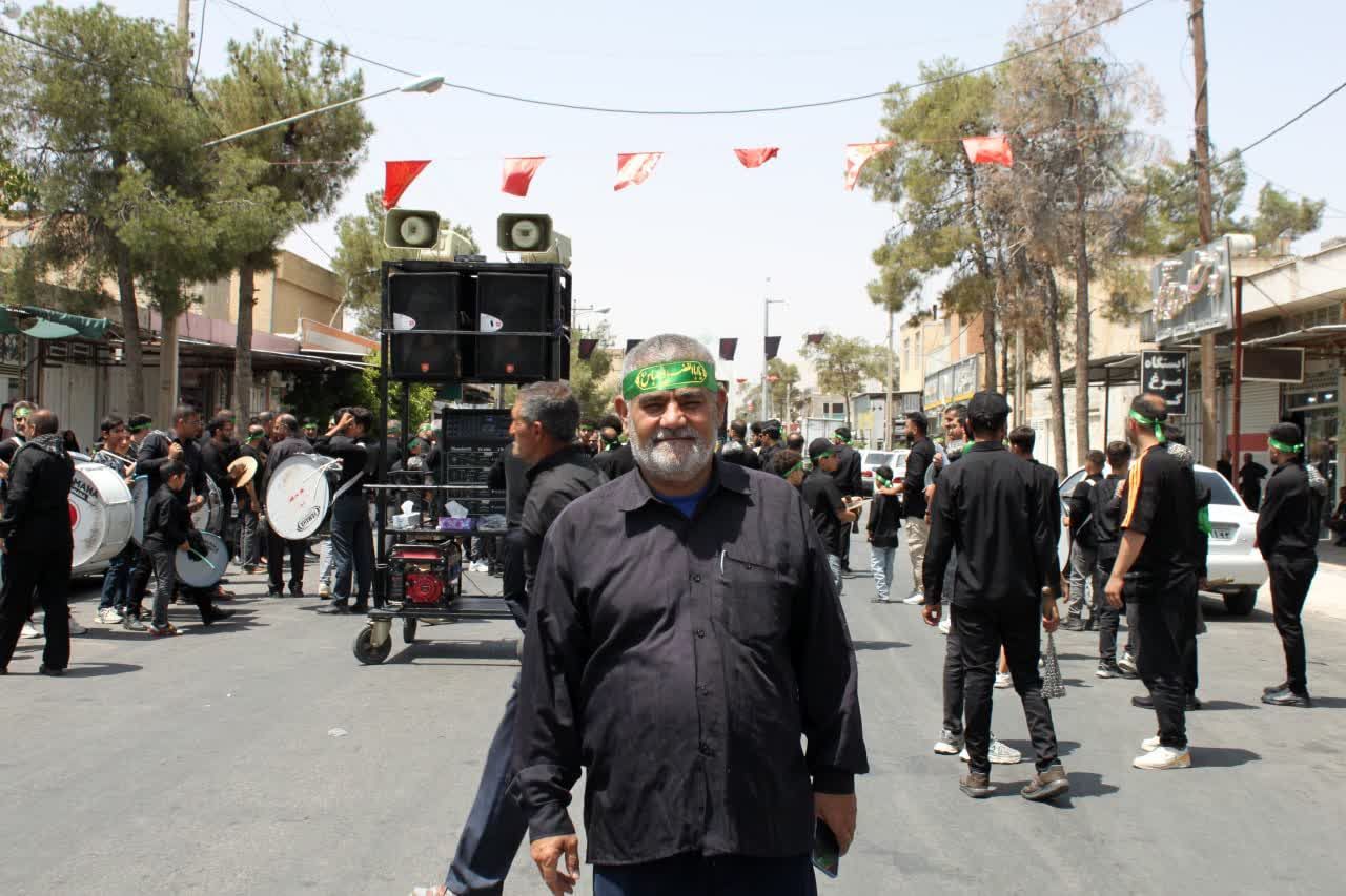 زنجیر زنی صبح عاشورا؛ خرامه در سوگ حسین(ع)