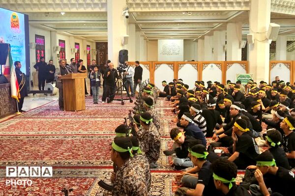 نوجوانان عاشورایی در حرم شاهچراغ(ع) - 3