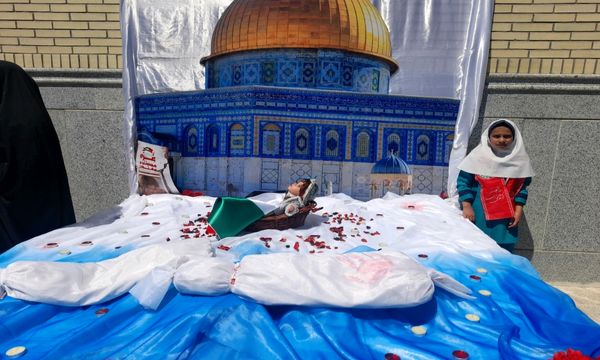 حضور پرشور کودکان آباده در راهپیمایی روز جهانی قدس