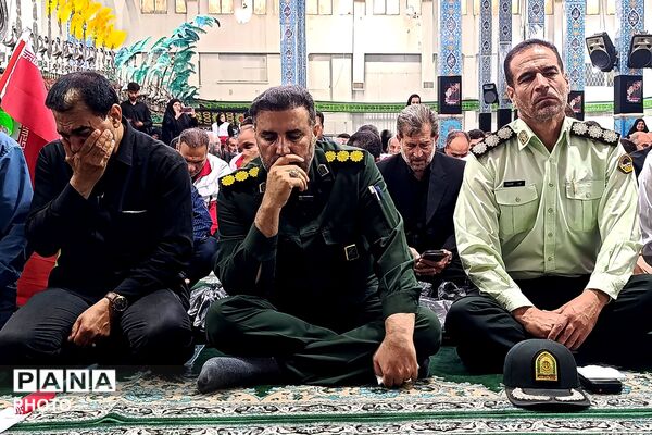 مراسم جاماندگان تشییع رهبر شهید در اسلام آباد غرب