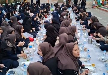 همدلی صمیمانه در ضیافت افطاری دبیرستان اخوان کریمی قم