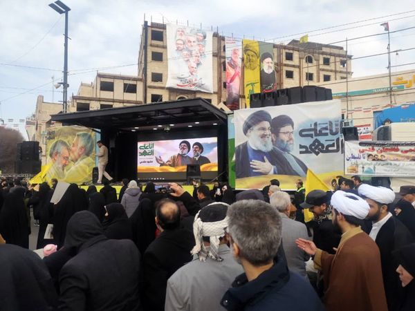 مراسم تشیع نمادین پیکر شهید سید حسن نصرالله در مشهد