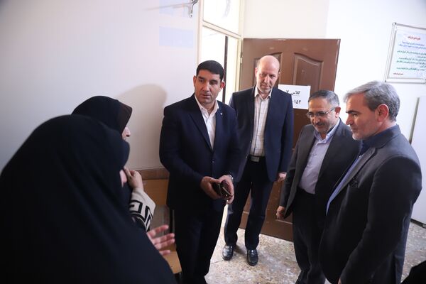 بازدید معاون حقوقی و امور مجلس وزیر آموزش و پرورش از حوزه ارزیابی پذیرفته شدگان کیفیت‌بخشی در آموزشگاه عفتیه تبریز