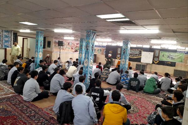 سلسله جلسات گفتمان دینی و مشاوره خانواده در هنرستان موفقیان