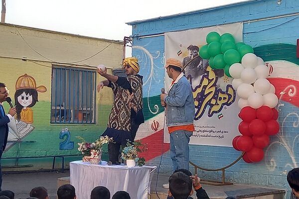 جشن دهه فجر و اعیاد شعبانیه در آموزشگاه شیخ جنید پیشوا