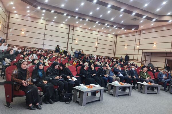 درخشش خلاقیت دانش آموزان قدسی در نمایشگاه دستاوردهای فناورانه و پژوهشی