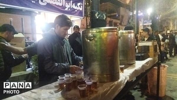 گذری بر فعالیت موکب مردمی شهید مصطفی صدر زاده در بیست و دومین شب از اجتماعات مردمی 