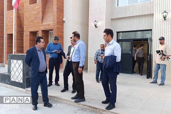 بازدید مدیران کل آموزش و پرورش و نوسازی مدارس از دبیرستان سبز فردوسی بجنورد