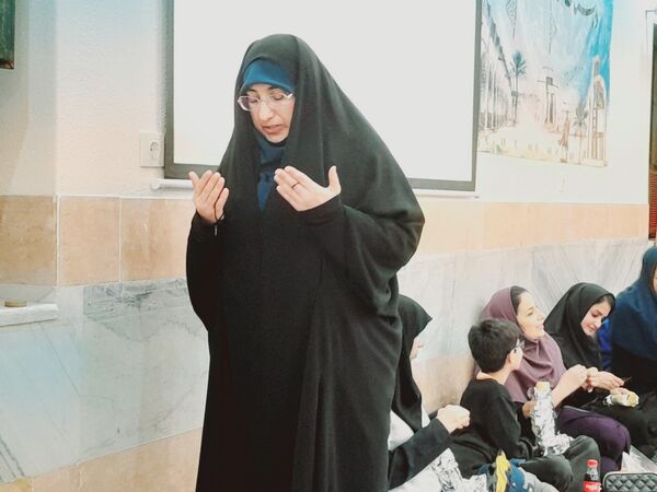 محفل انس با قرآن در دبستان دخترانه امید انقلاب بوشهر 