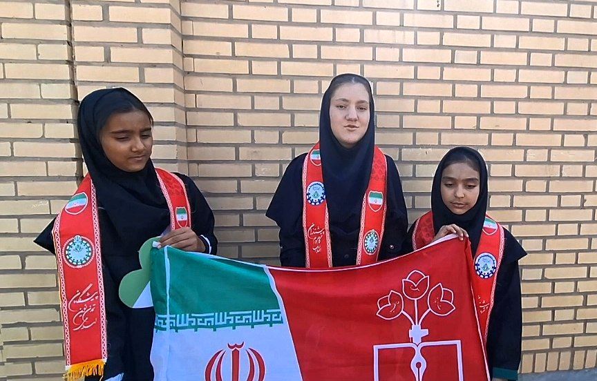 چرایی احترام به پرچم در پویش «پرچم افتخار» از نگاه دانش‌آموزان پیشتاز