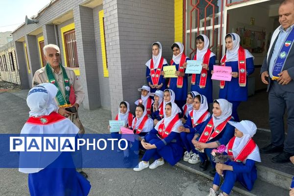 بازدید رئیس سازمان دانش‌آموزی کردستان و ارزیابان کشوری از روند فعالیت پیشتازان