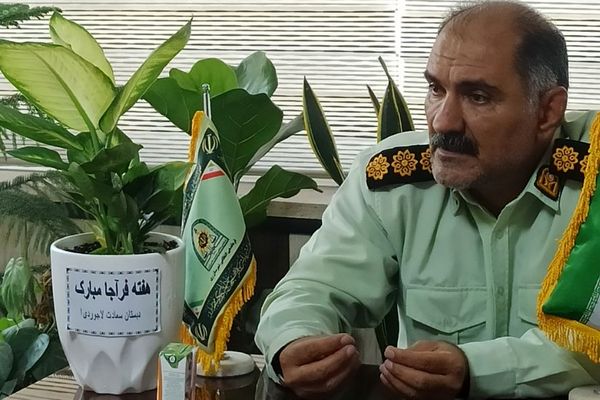 تقدیر دانش‌آموزان مدارس منطقه کهریزک از فرماندهان انتظامی کلانتری ۱۷۰ کهریزک و ۱۷۵ باقرشهر 