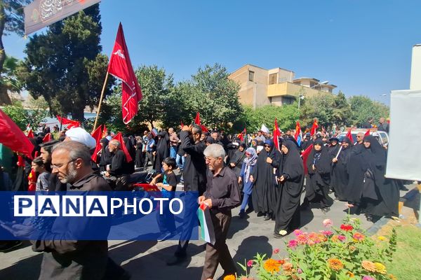 مراسم راهپیمایی جاماندگان اربعین حسینی در شیراز