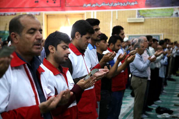 نماز عید فطر در اهرم
