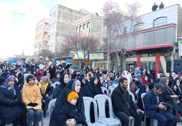 میهمانی به وسعت شهر /جشن سه کیلومتری نیمه‌شعبان در نهاوند 