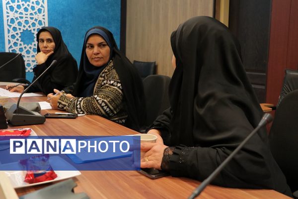 نشست بهسازی مدارس در بهارستان‌دو