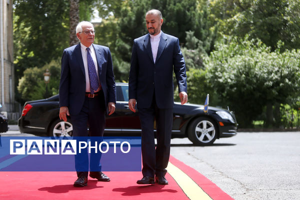 دیپلمات شهید