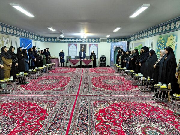 اولین جلسه شورای دبیران در دبیرستان علی‌ افشارنژاد 