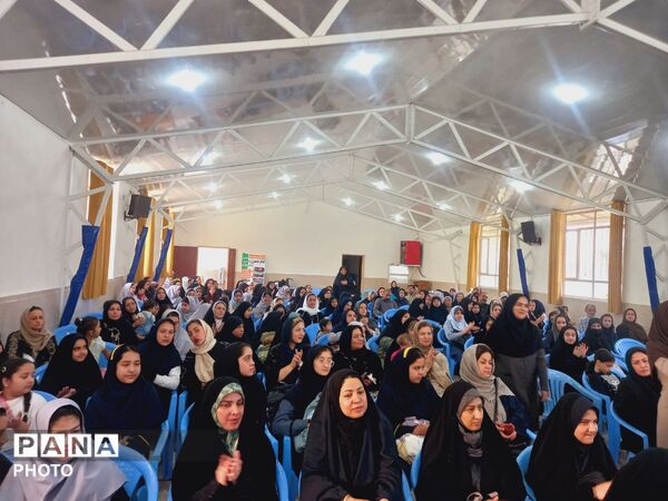 بدرقه پرانرژی هفتمی‌ها؛ از مدرسه تا اردوگاه باغرود