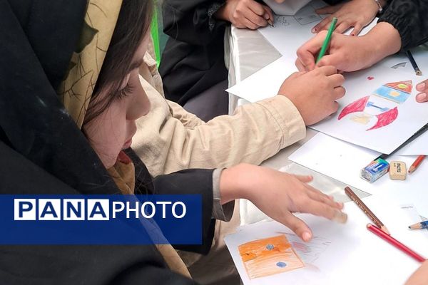 برپایی غرفه‌های اتحادیه انجمن‌های اسلامی در شهرستان فیروزکوه