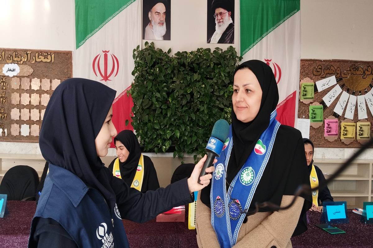 شورای دانش آموزی یکی از موثرترین نهادهای مشارکتی در مدرسه است