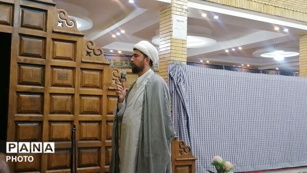 ضیافت افطاری و اقامه نماز جماعت در روز چهارم ماه مبارک رمضان در حسینیه شهر بار نیشابور 