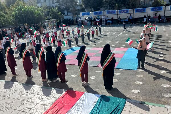 طرح میدان پویا در دبستان مهر شهریار برگزار شد
