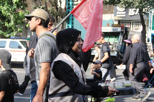 حضور باشکوه جاماندگان اربعین حسینی در شهر ری