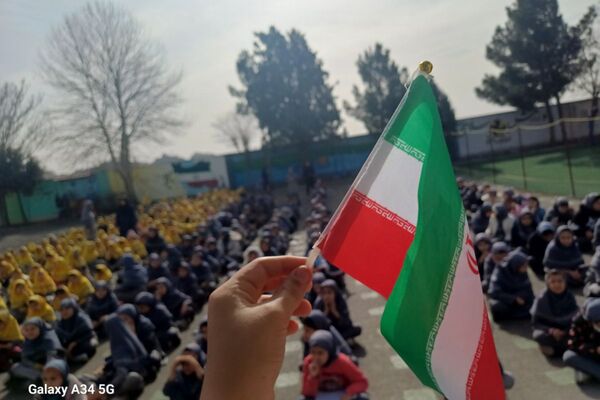 از کلاس درس تا شکوه انقلاب؛ شور دانش آموزی،  شور فجر