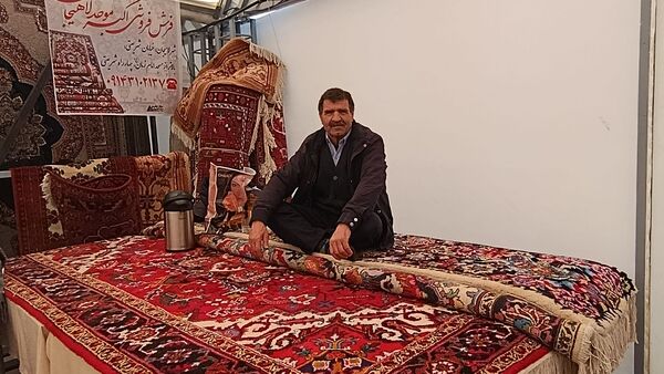 نمایشگاه یلدا در سایه‌سار چنار کهن لاهیجان تبریز گشایش یافت