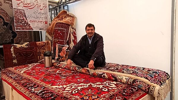 نمایشگاه یلدا در سایه‌سار چنار کهن لاهیجان تبریز گشایش یافت