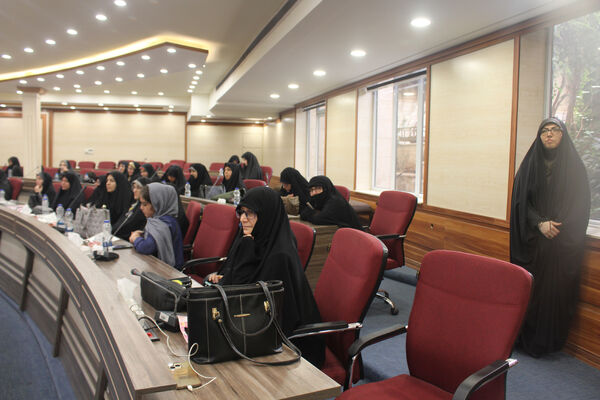همایش معلم ماندگار در قم