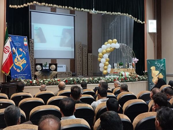 آیین بزرگداشت مقام معلم در شهرستان ابهر با حضور مسئولان استانی و شهرستانی