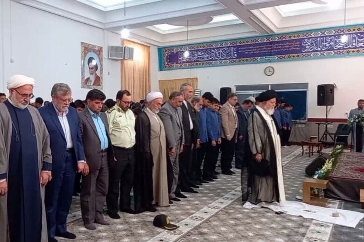 نماز جماعت کلید تقویت ایمان، آرامش و تربیت اخلاقی در مدارس است